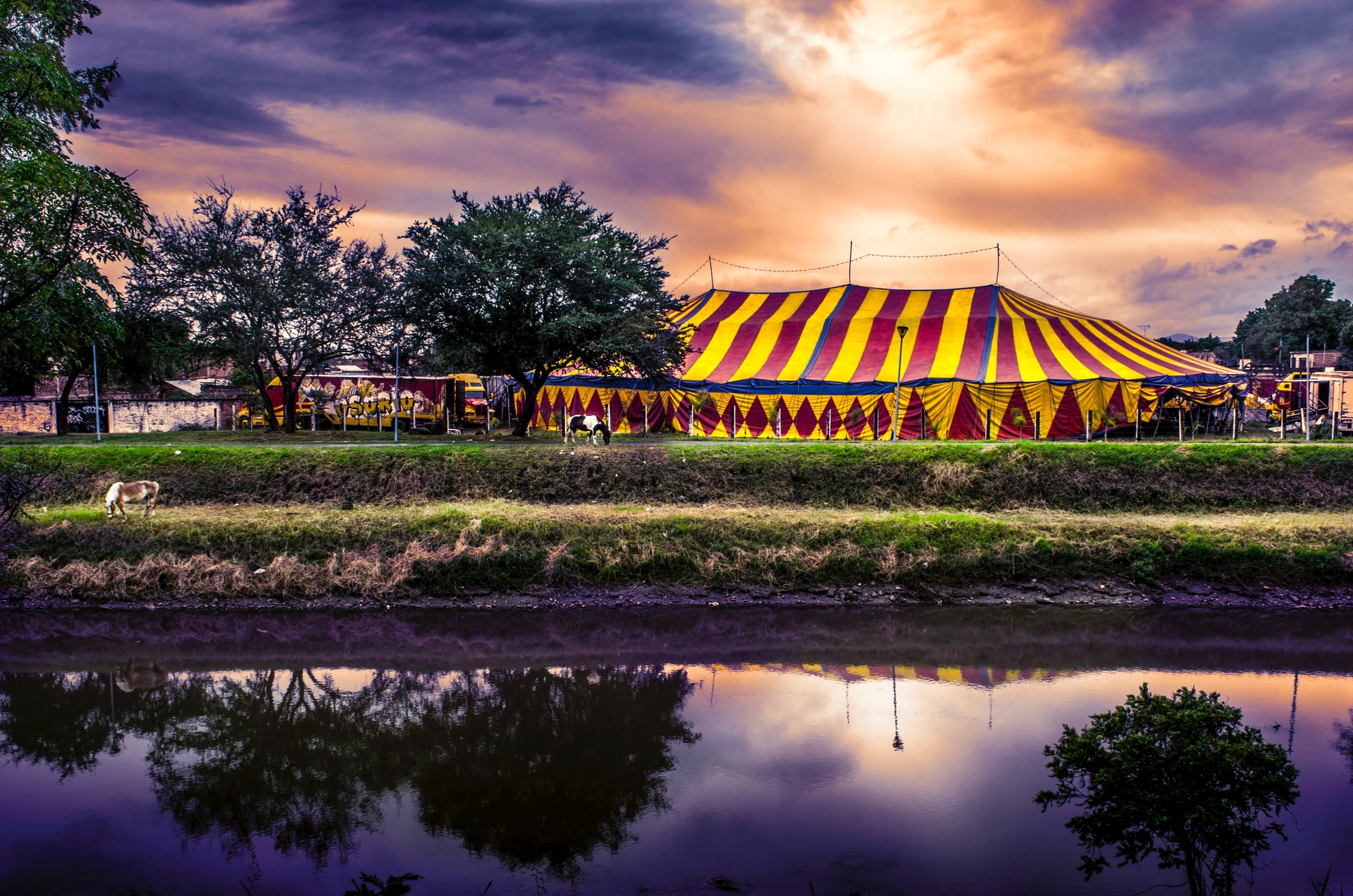 circus-skills-circus-skills-equipment-center-stage